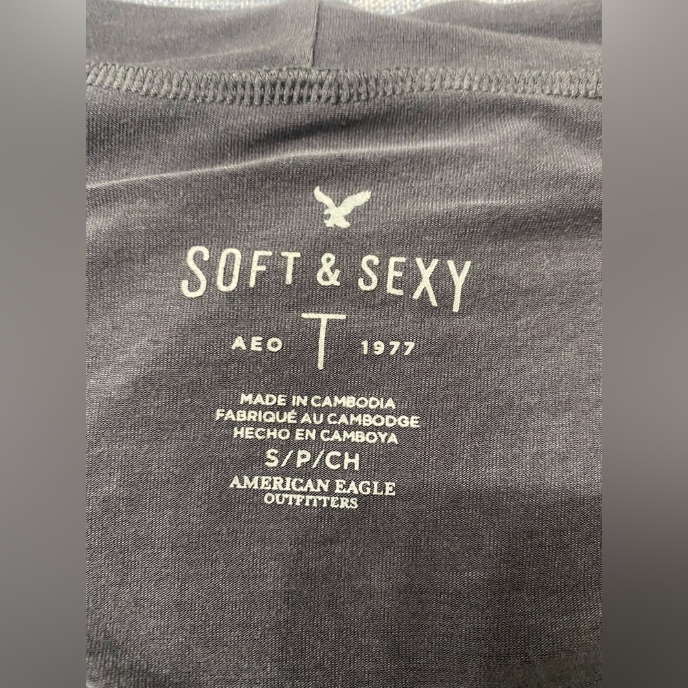 American Eagle Soft & Sexy Top Keyhole Cutout Front Long Sleeve Gray Size Small - Picture 5 of 6